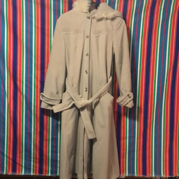 Late 70's VTG women's high fashion coat - Picture 2 of 8